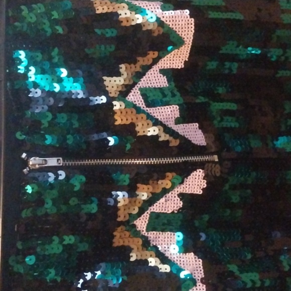 Multicolor Sequin Mini Skirt Size 6 - Picture 5 of 8